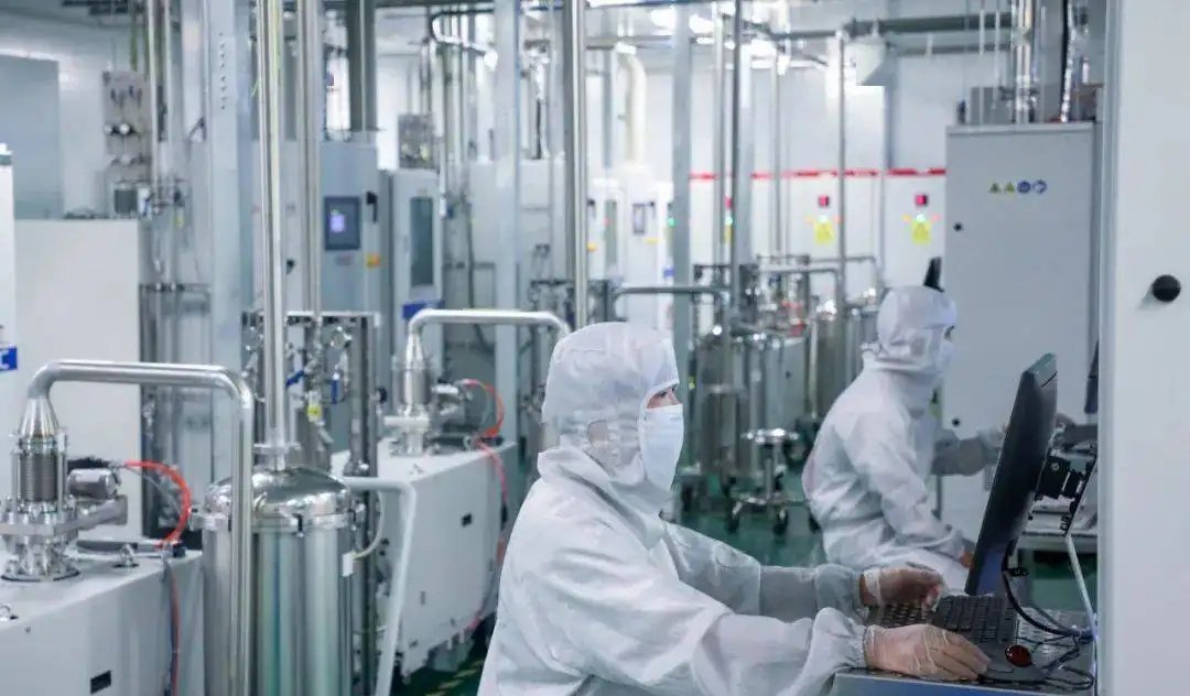 年產(chǎn)能達(dá)20萬(wàn)片！瀚天天成碳化硅產(chǎn)業(yè)園二期項(xiàng)目竣工，三期產(chǎn)能預(yù)達(dá)140萬(wàn)片！